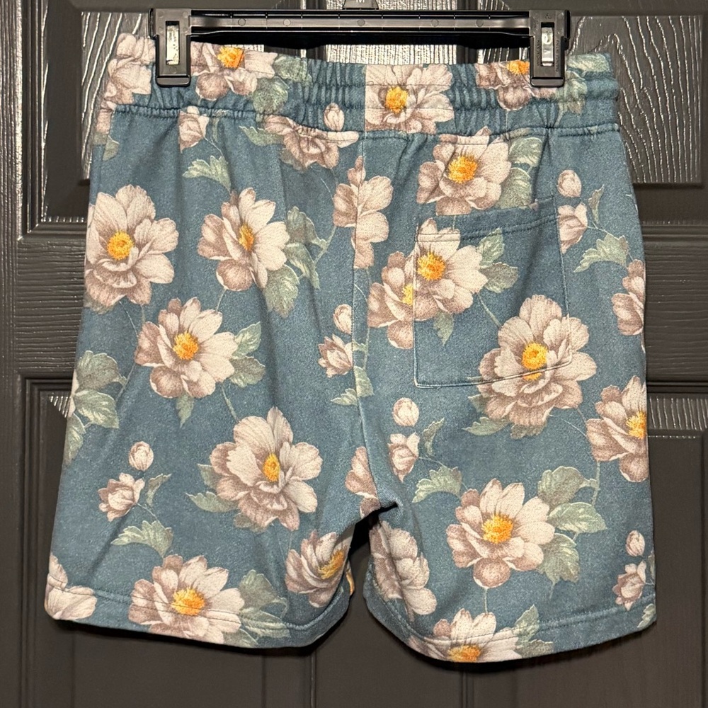 Floral Blue Men's Shorts - Picture 2 of 3